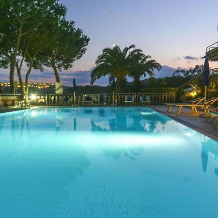 Appartamenti Residence Il Porto 13 E 16 Porto Azzurro Zewnętrze zdjęcie